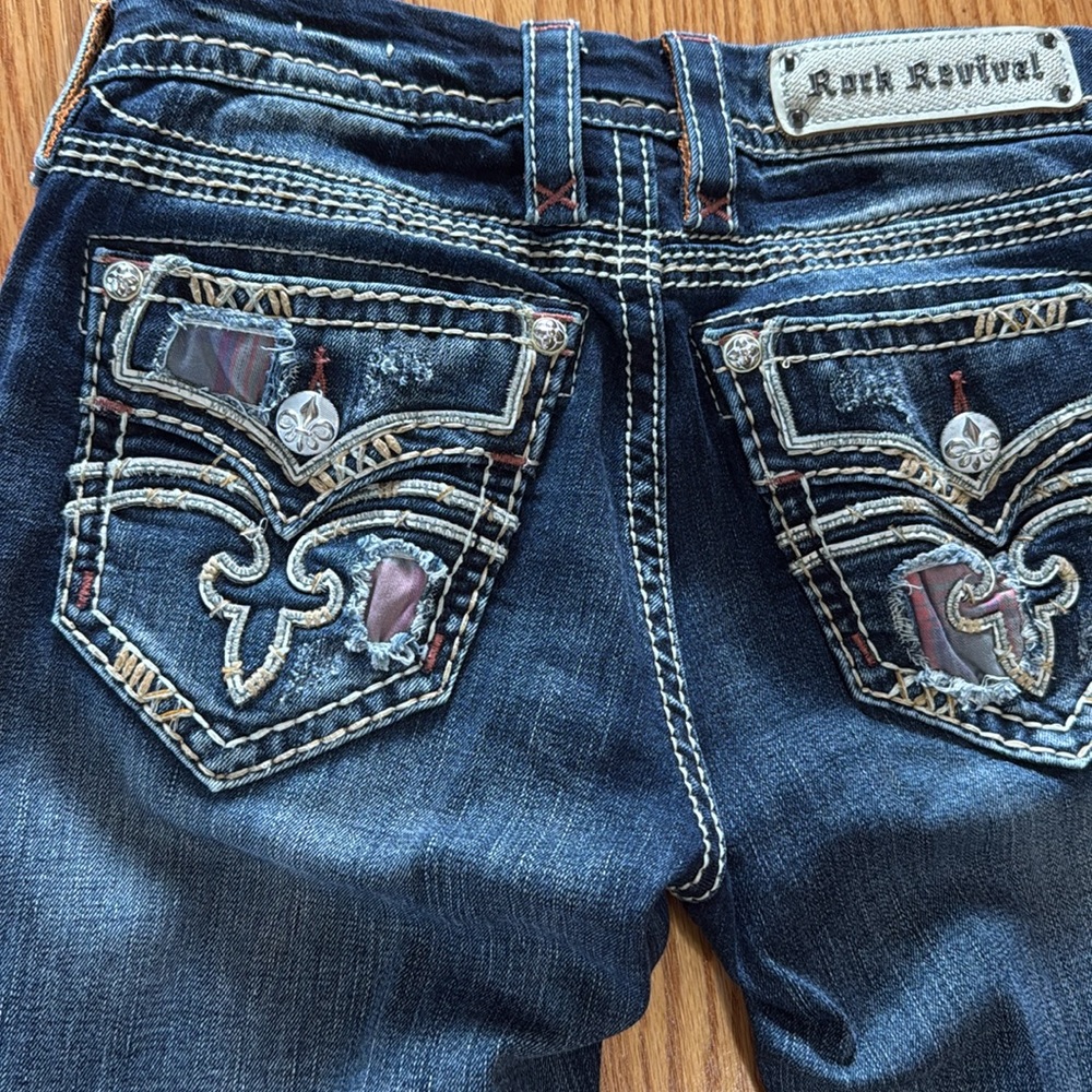 Ladies Rock Revival jeans, size 28 hemmed to a 30 length like new hardly worn. - Picture 6 of 16